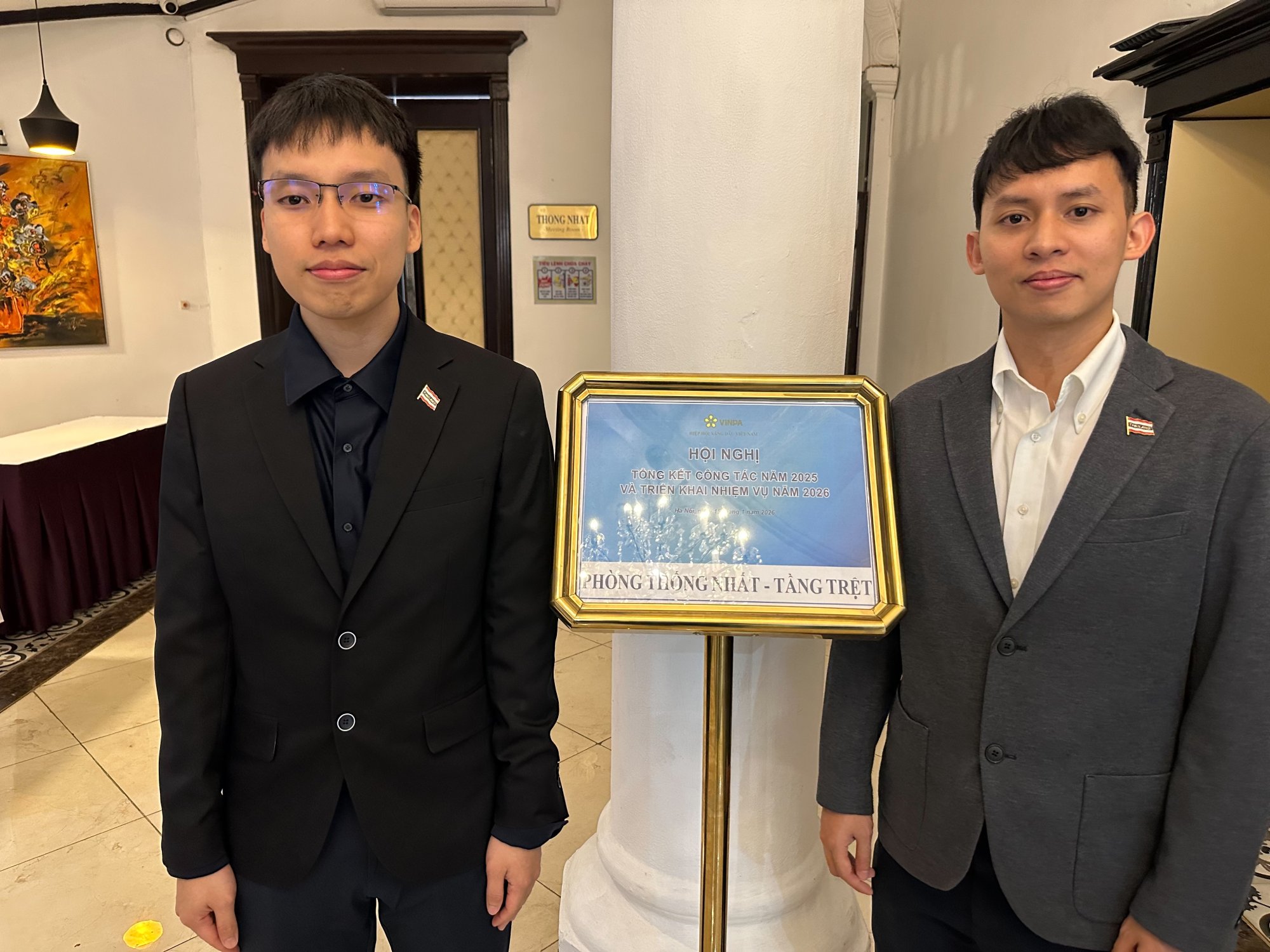 Khun Yuno and Khun Seenam